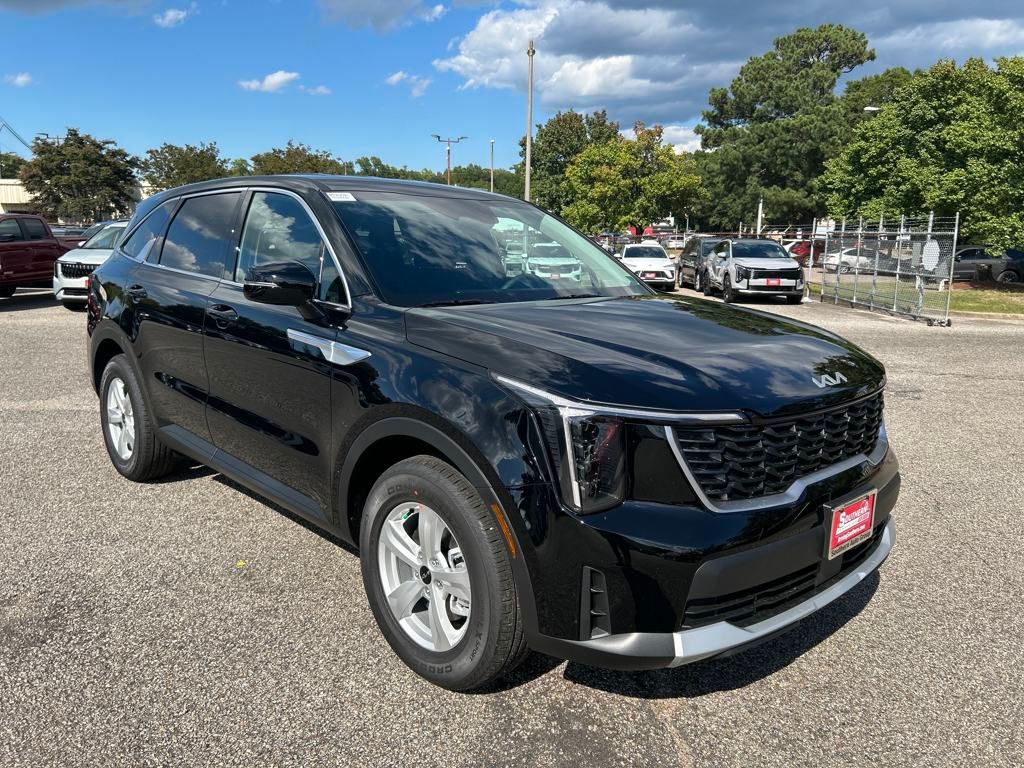 2026 Kia Sorento LX Image 3 of 32