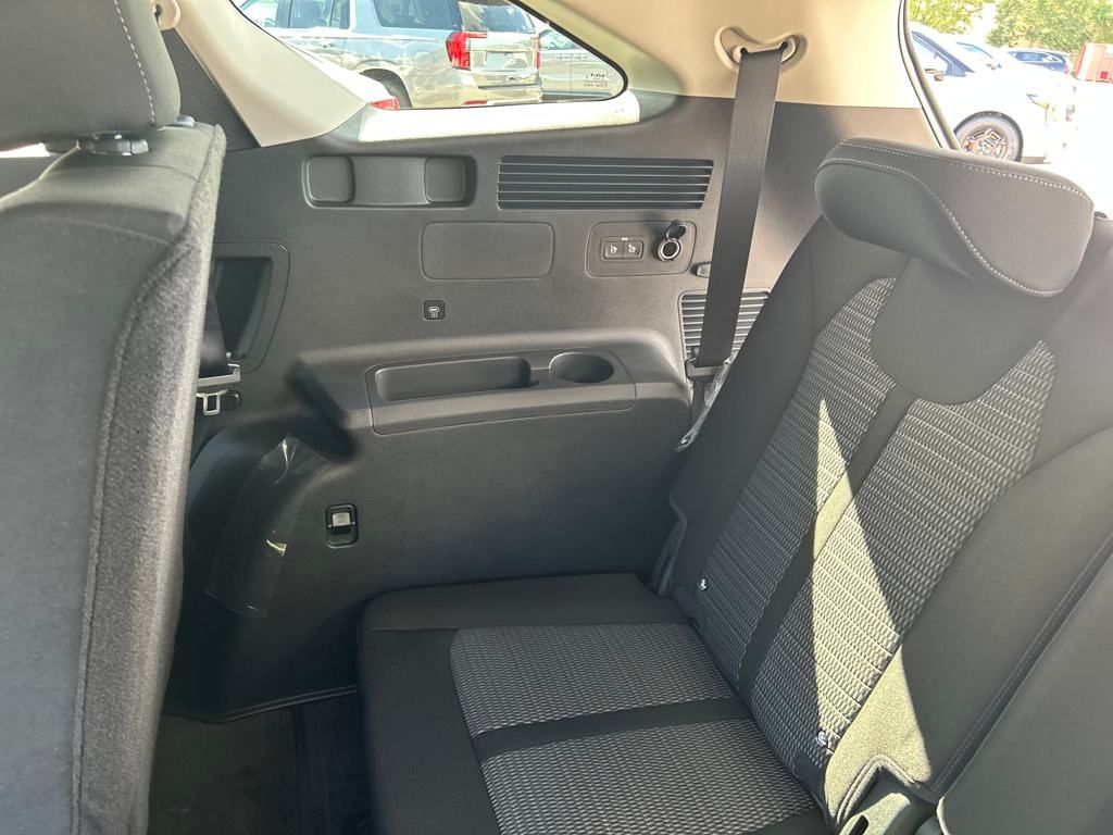 2026 Kia Sorento LX Image 15 of 32