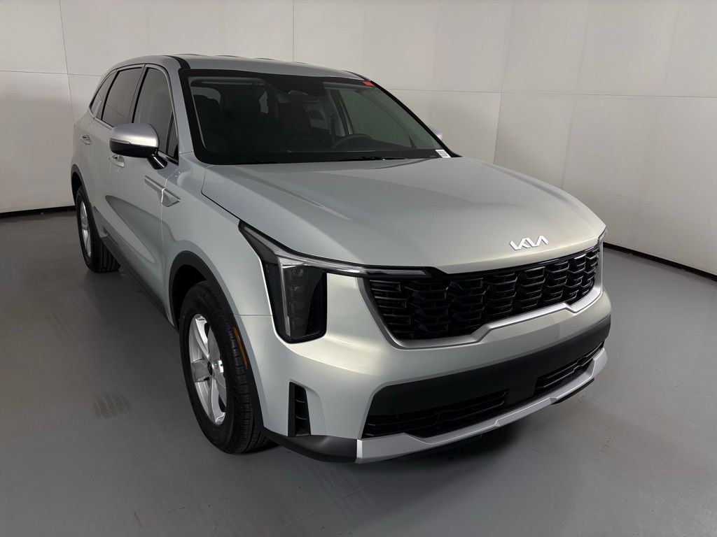 2026 Kia Sorento LX Image 3 of 43