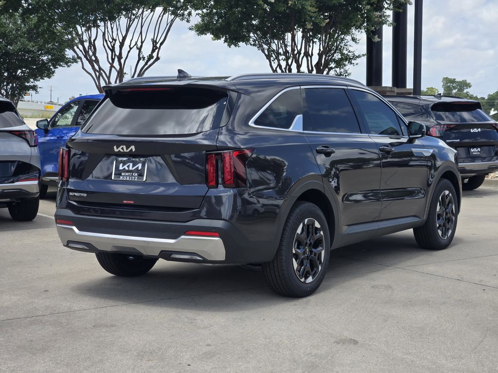 2026 Kia Sorento S Image 3 of 23