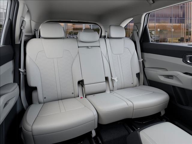 2026 Kia Sorento S Image 9 of 27