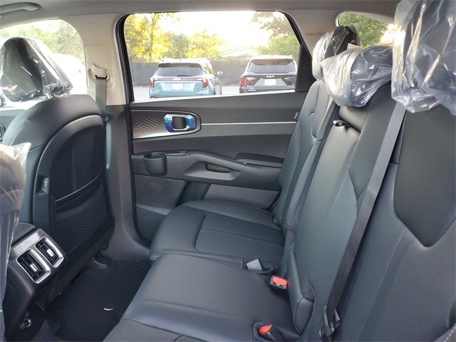 2026 Kia Sorento S Image 8 of 34