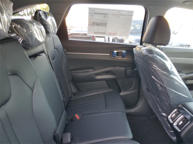 2026 Kia Sorento S Image 7 of 34