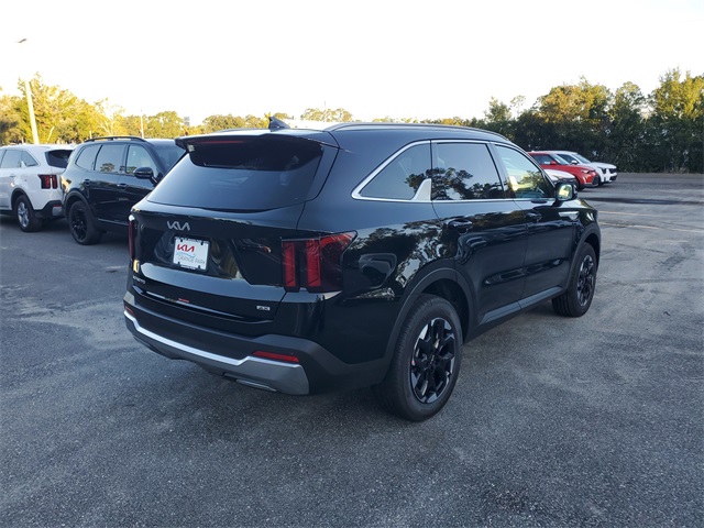 2026 Kia Sorento S Image 3 of 34