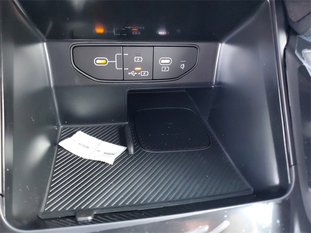 2026 Kia Sorento S Image 6 of 34