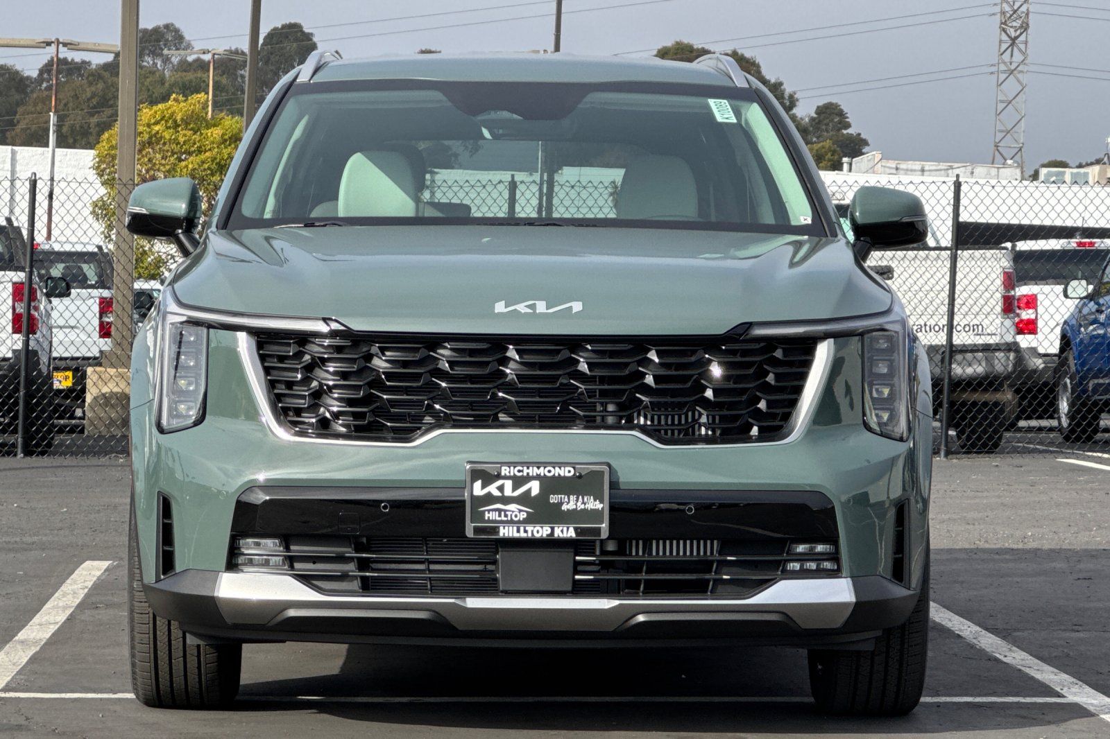 2026 Kia Sorento Hybrid EX Image 2 of 29