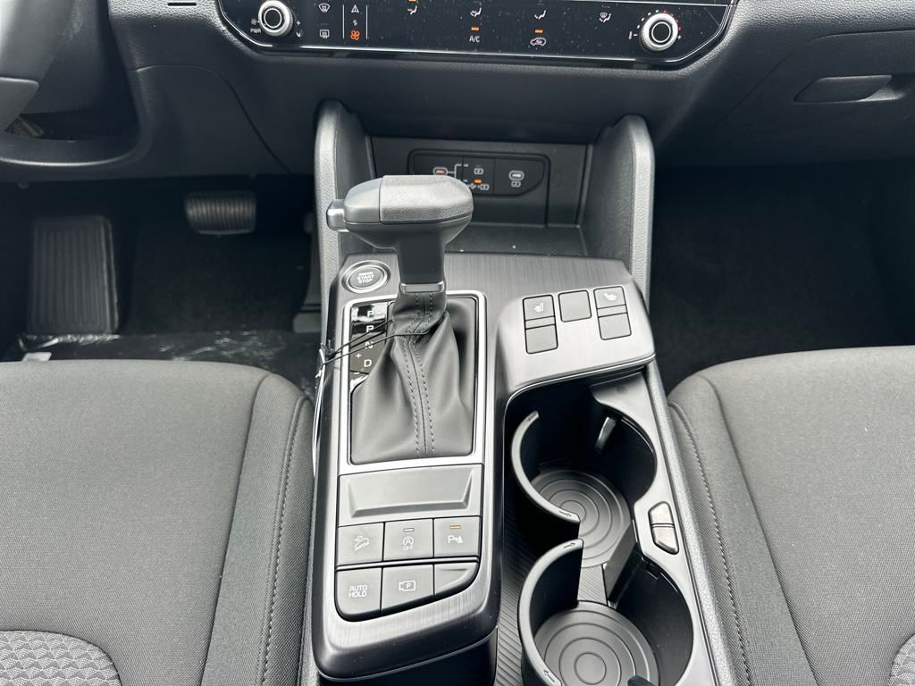 Vehicle image 27 of 35