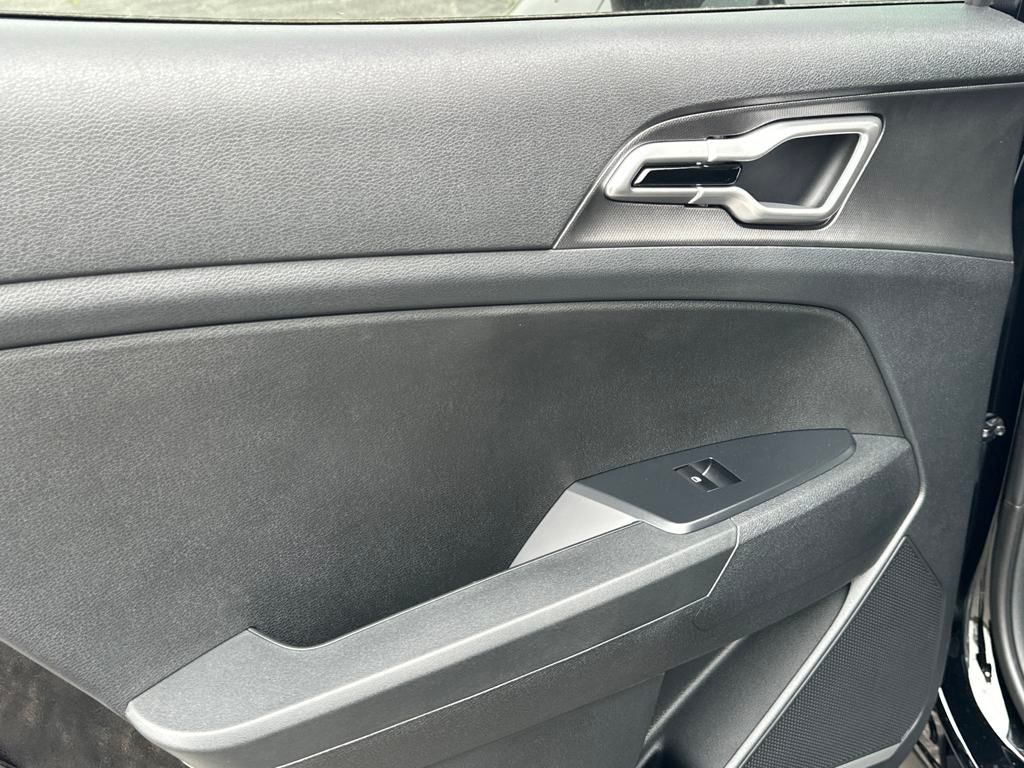 Vehicle image 15 of 35