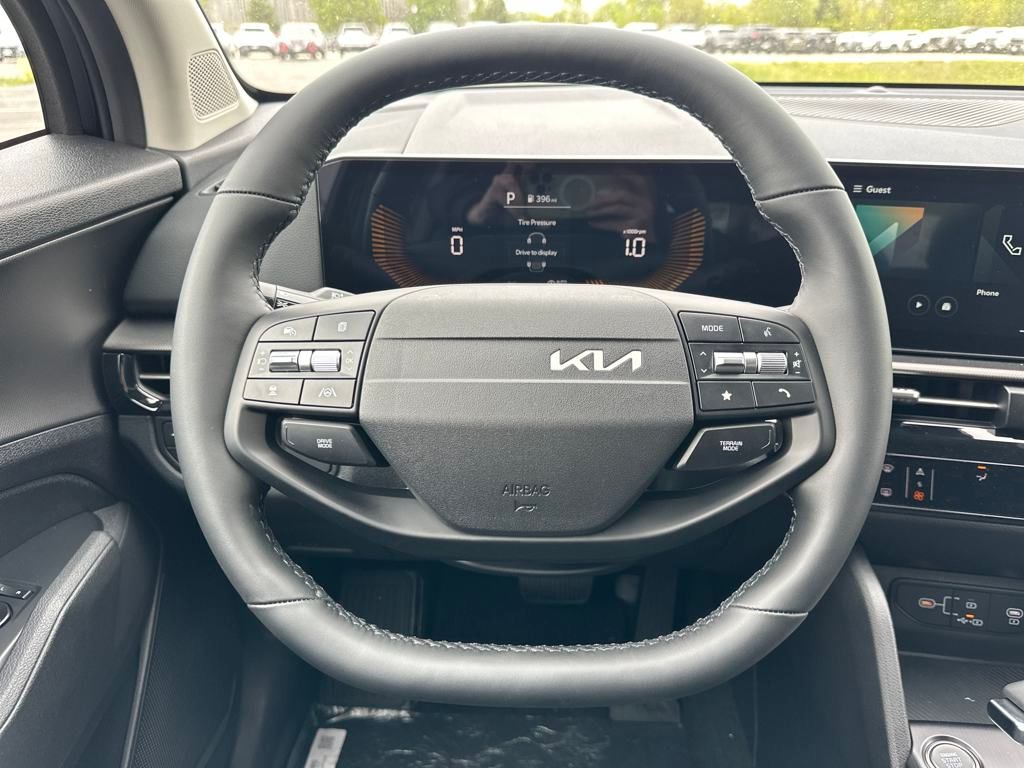 Vehicle image 18 of 35