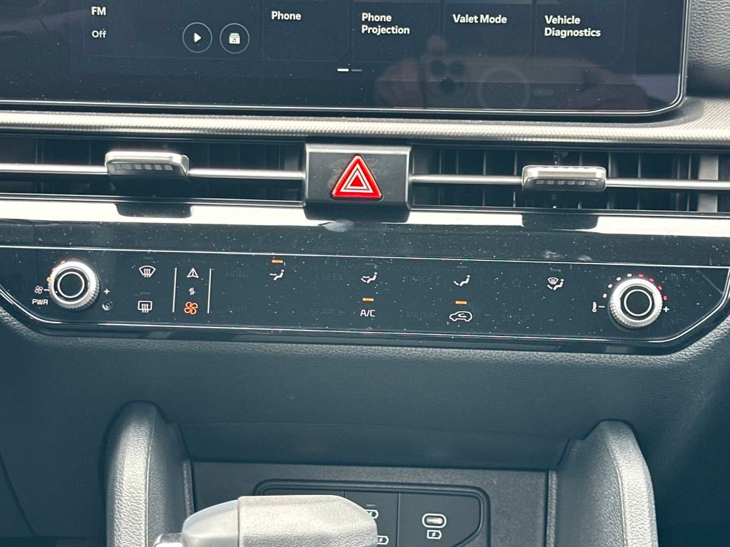Vehicle image 22 of 35