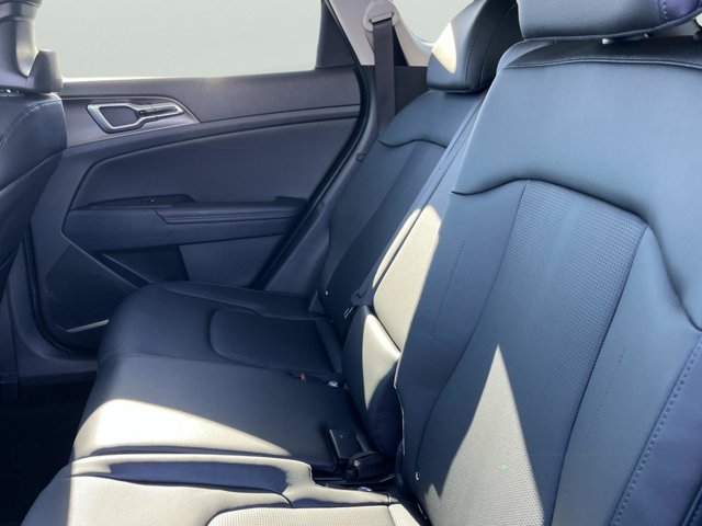 2026 Kia Sportage EX Image 11 of 36