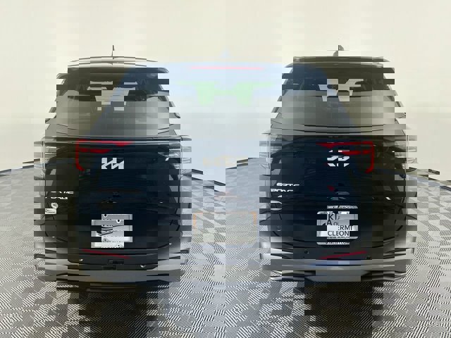 Vehicle image 6 of 33