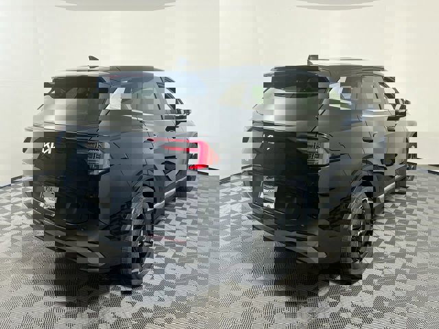 Vehicle image 5 of 33