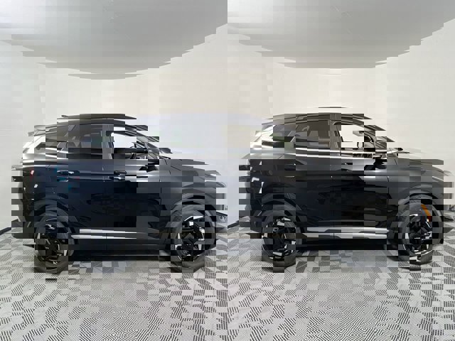 Vehicle image 4 of 33