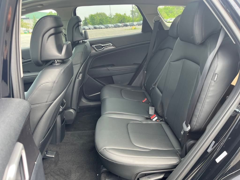 Vehicle image 15 of 46