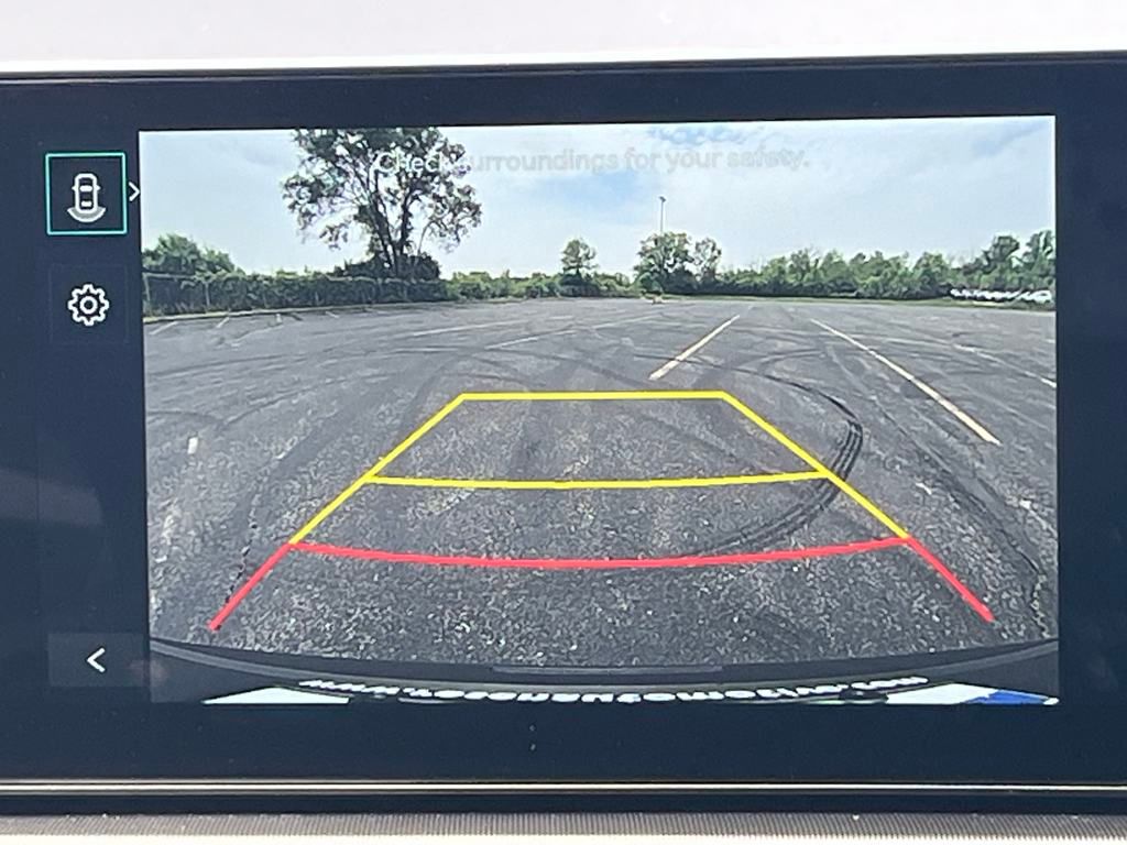 Vehicle image 27 of 46