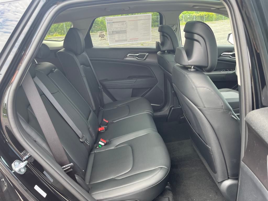 Vehicle image 18 of 46