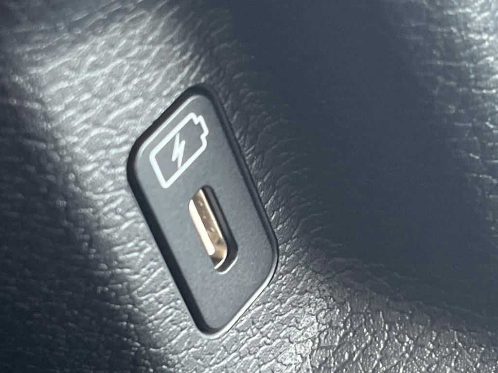 Vehicle image 36 of 46