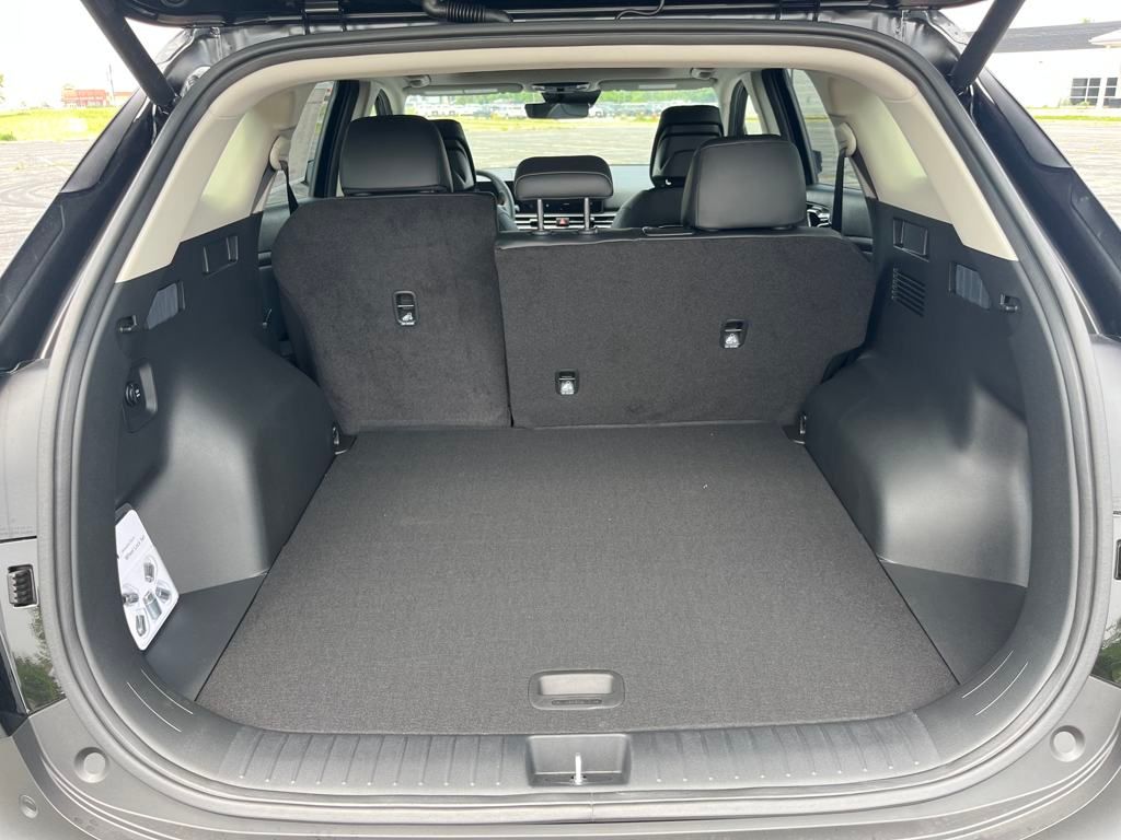 Vehicle image 37 of 46