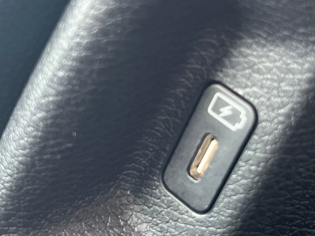 Vehicle image 35 of 46