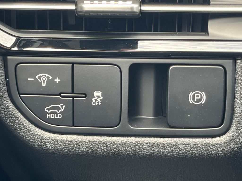 Vehicle image 22 of 46
