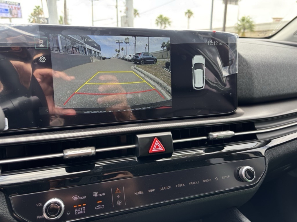 2026 Kia Sportage EX Image 14 of 21