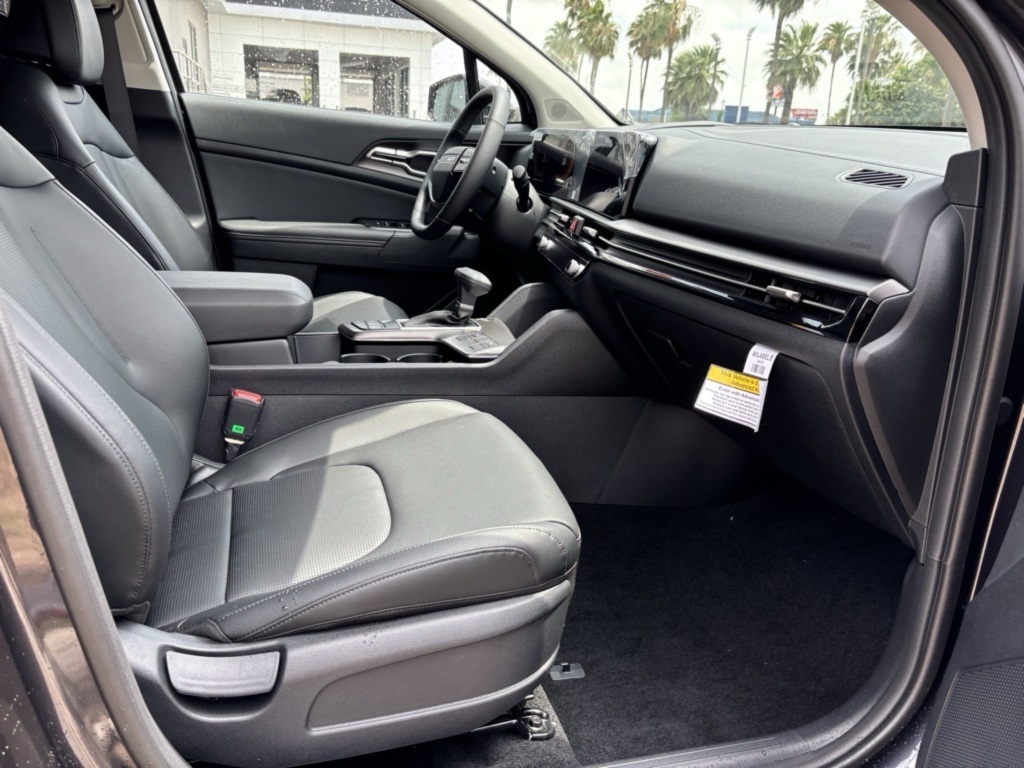 2026 Kia Sportage EX Image 11 of 21