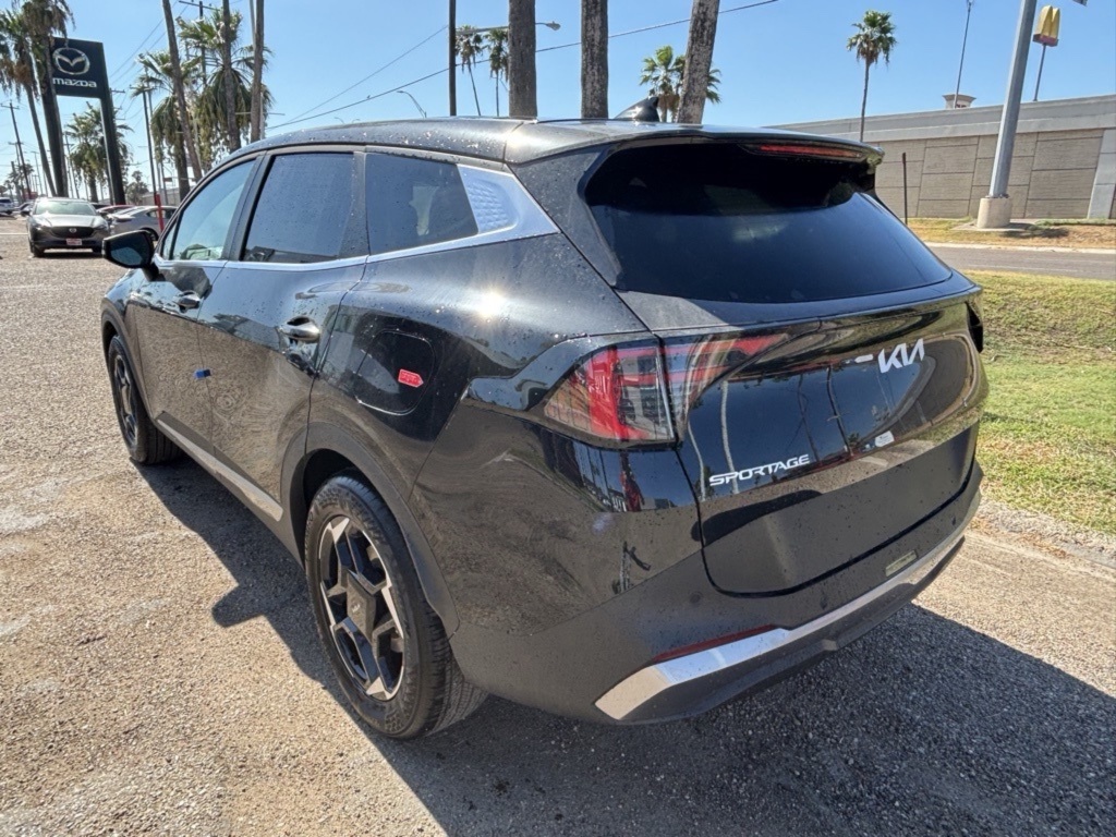 2026 Kia Sportage EX Image 4 of 21
