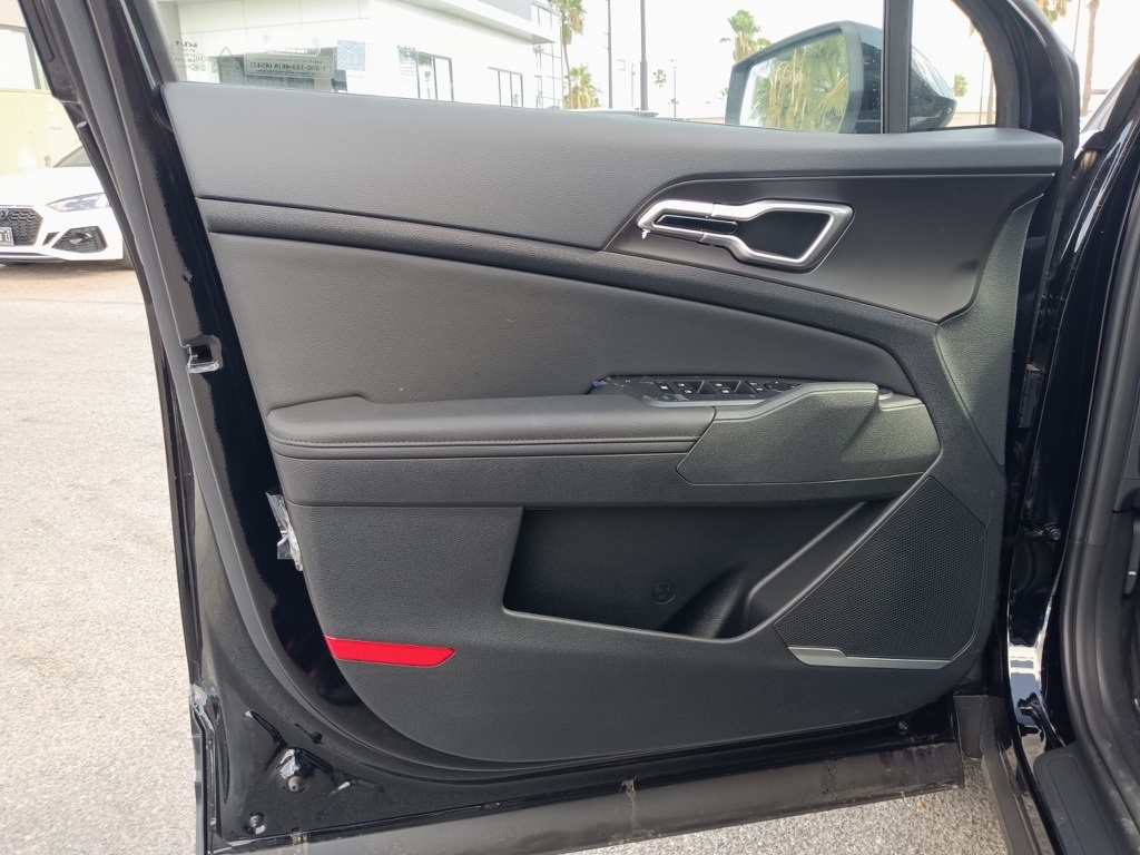 2026 Kia Sportage EX Image 16 of 19