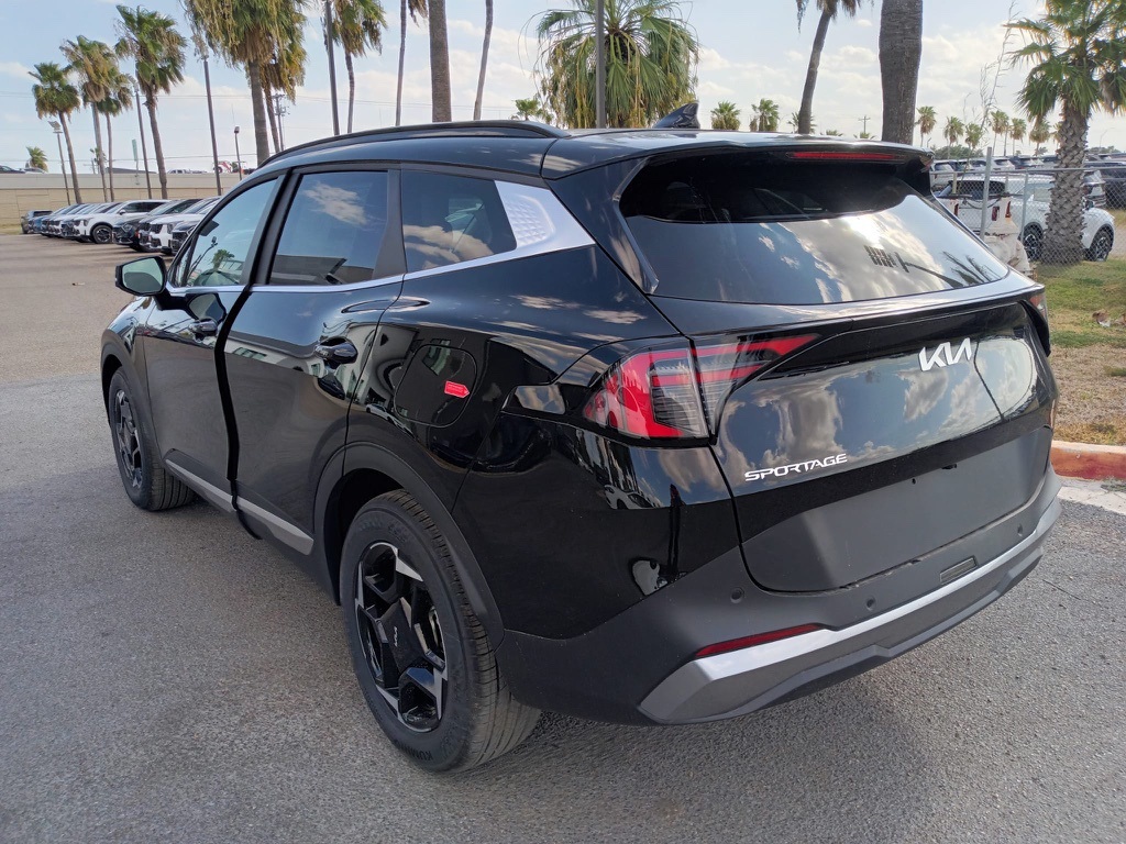 2026 Kia Sportage EX Image 5 of 19