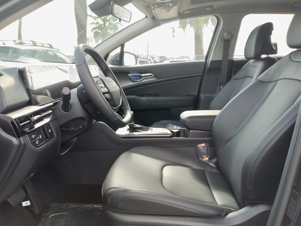 2026 Kia Sportage EX Image 9 of 19