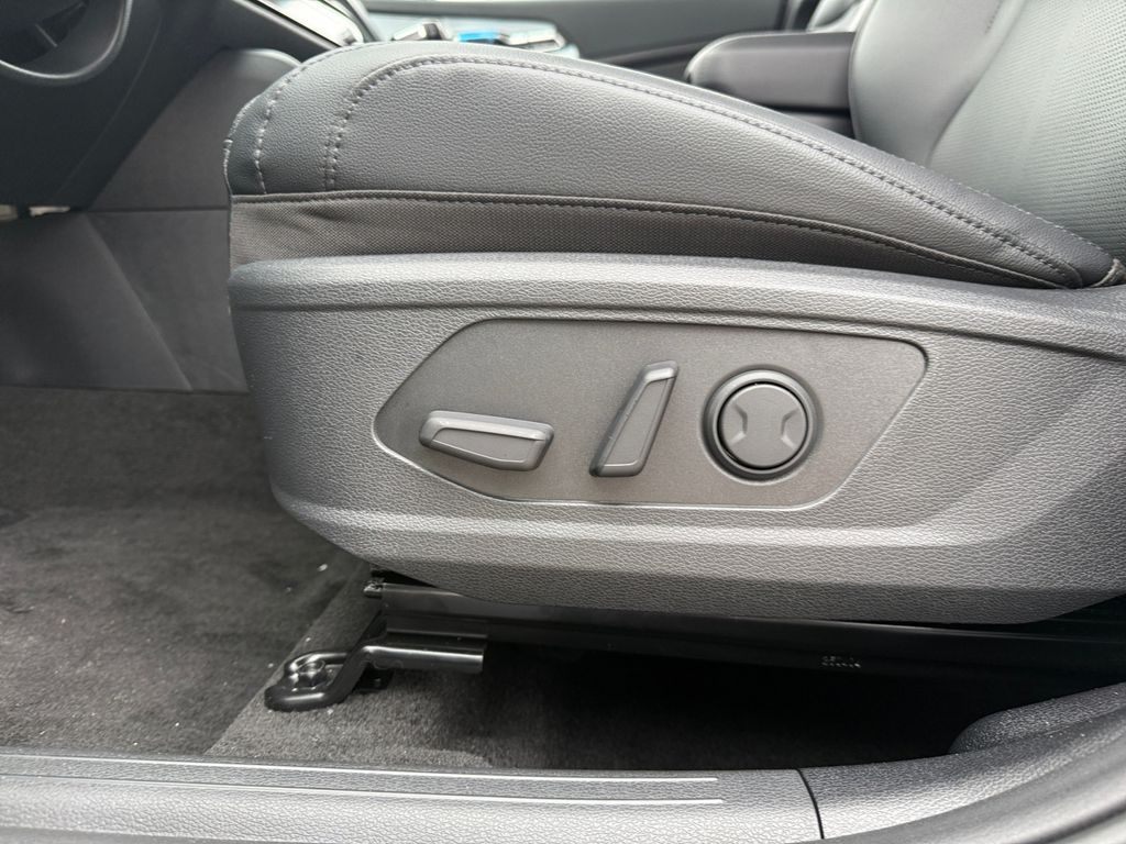 2026 Kia Sportage EX Image 18 of 20