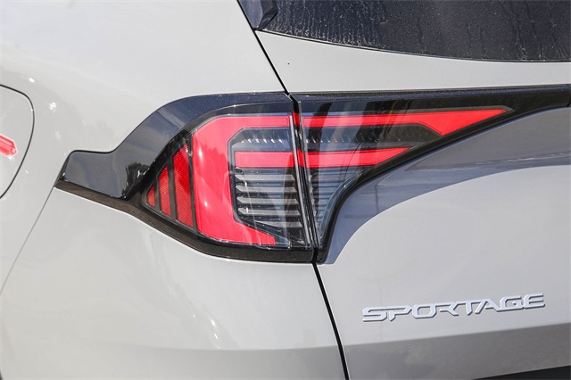 Vehicle image 13 of 40