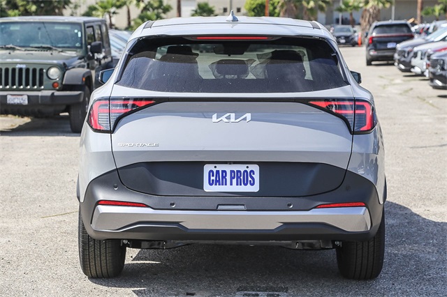 Vehicle image 6 of 40