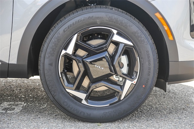 Vehicle image 9 of 40