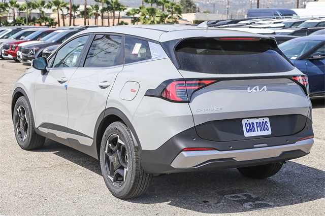 Vehicle image 7 of 40