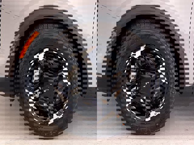 2026 Kia Sportage EX Image 10 of 33