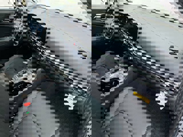 2026 Kia Sportage EX Image 20 of 33