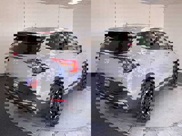 2026 Kia Sportage EX Image 5 of 33