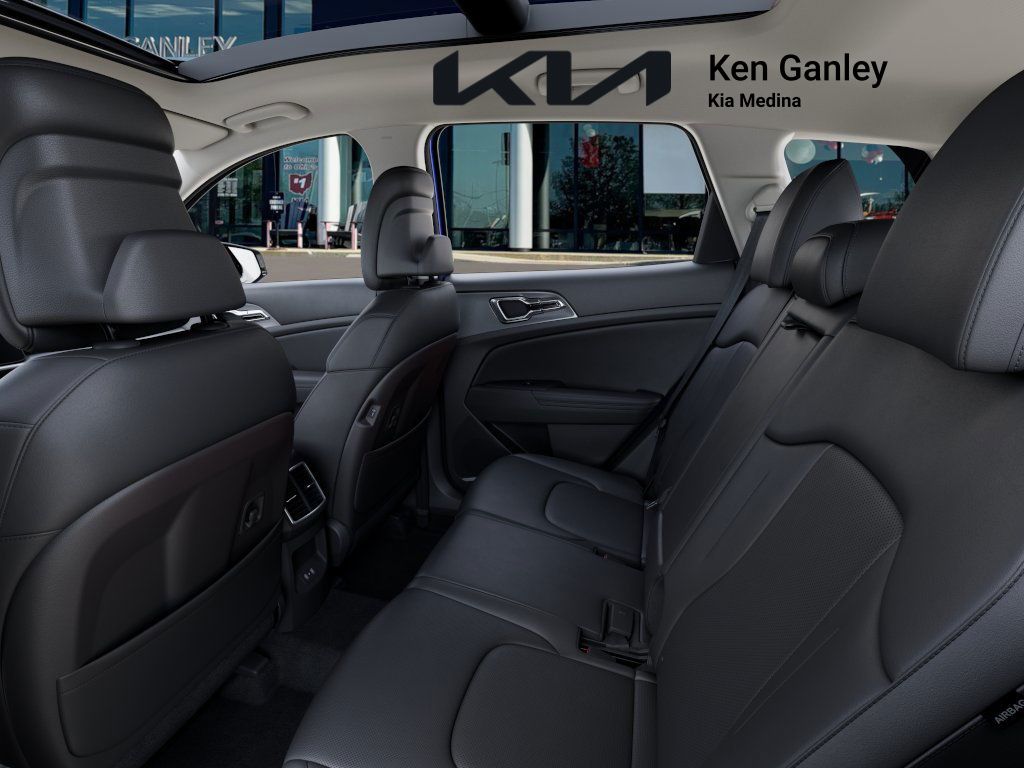 2026 Kia Sportage EX Image 17 of 33