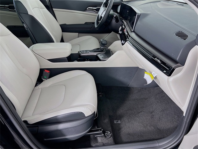 2026 Kia Sportage EX Image 14 of 35