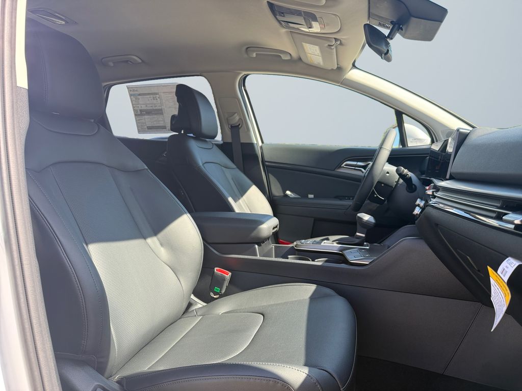 2026 Kia Sportage EX Image 11 of 20