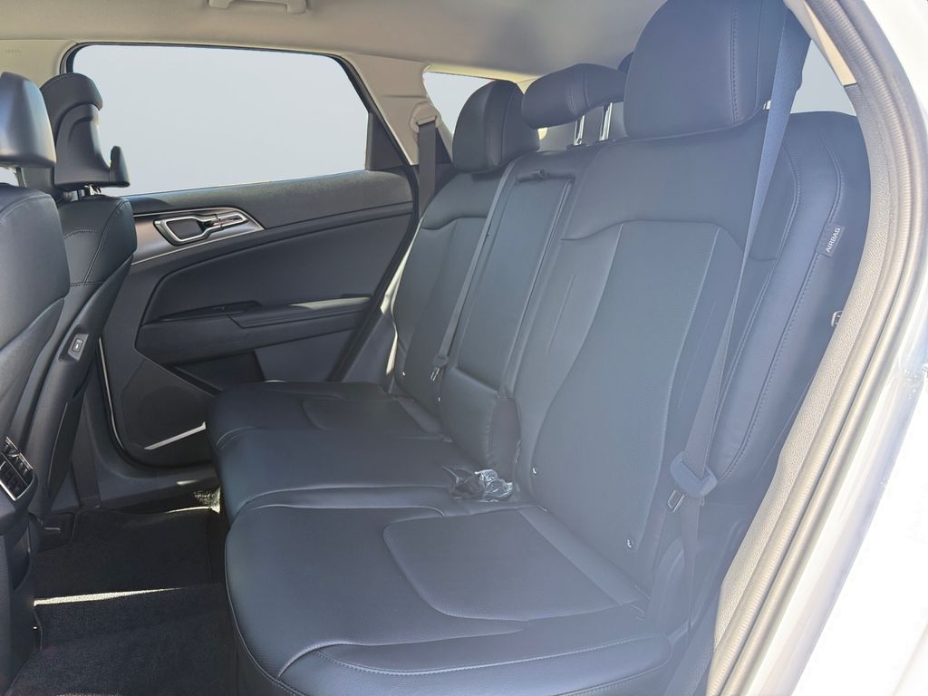 2026 Kia Sportage EX Image 10 of 20