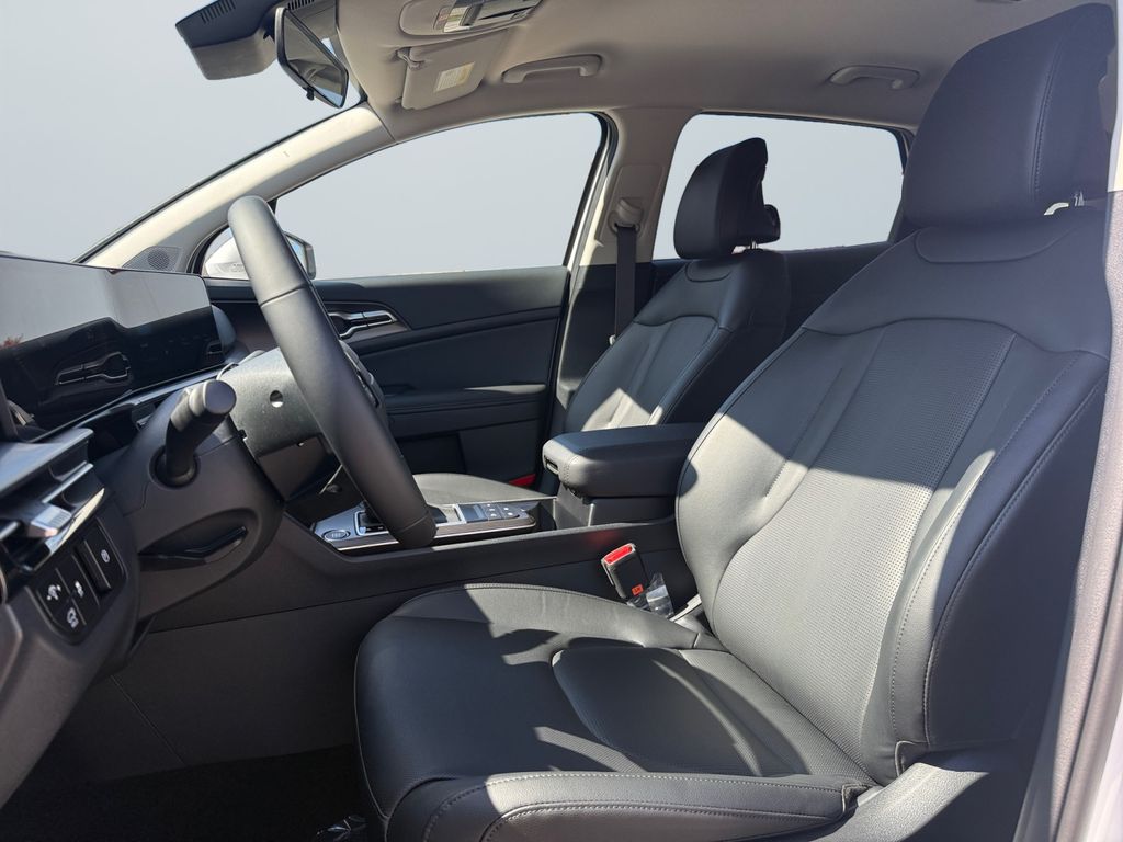 2026 Kia Sportage EX Image 12 of 20