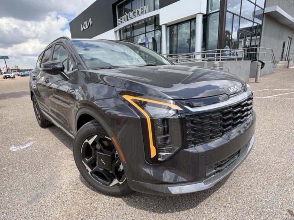 2026 Kia Sportage EX Image 2 of 19