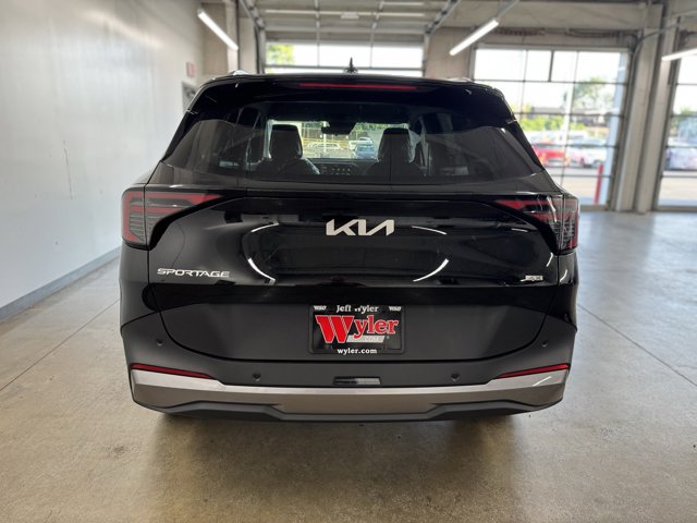 2026 Kia Sportage EX Image 8 of 21
