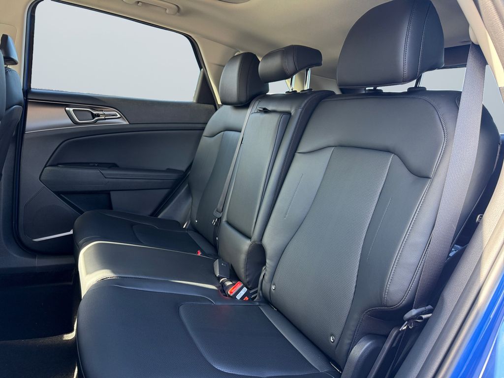 2026 Kia Sportage EX Image 10 of 20