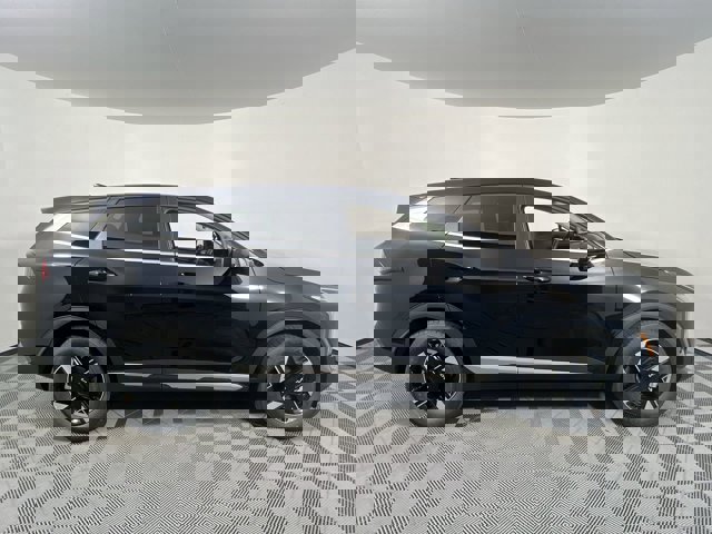 Vehicle image 4 of 35