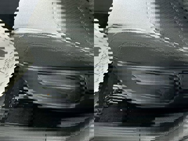 Vehicle image 15 of 35