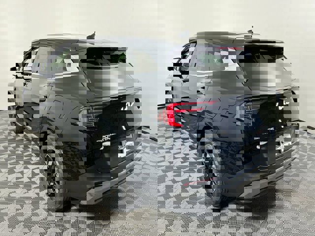 Vehicle image 7 of 35